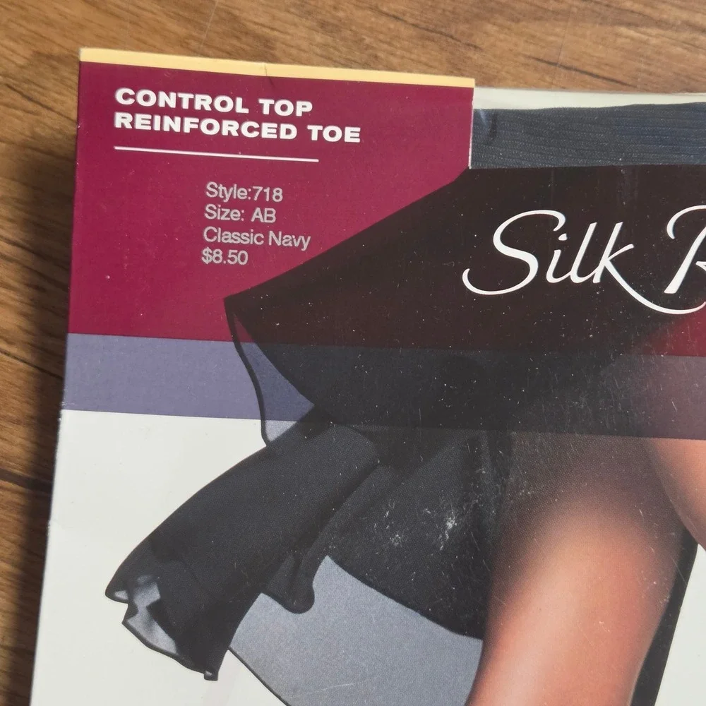 Hanes silk reflections